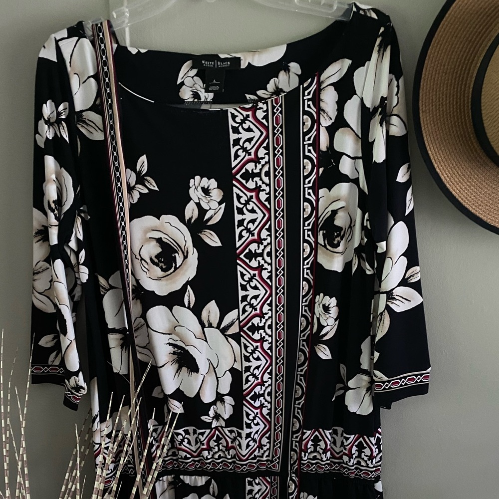 White House Black Market floral dress.size large
